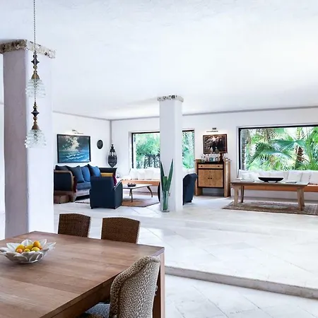 Convento Starace Sleeps 8 * Alezio